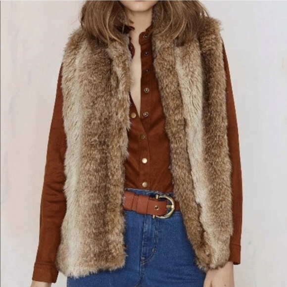 Honey Punch Jackets & Blazers - Honey Punch Faux Fur Lined Vest Women's Size L